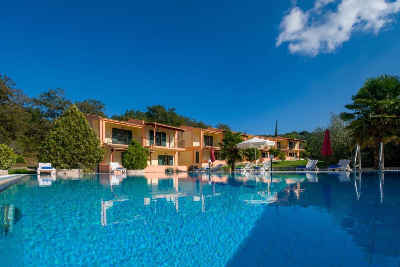 Rivendell Apartments Áno Korakiána Exterior foto